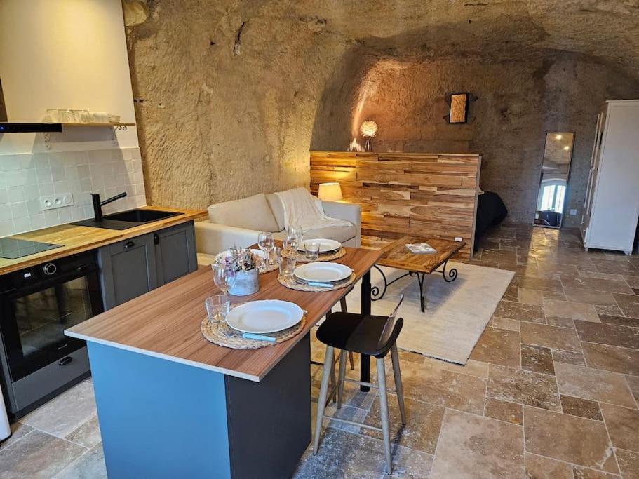 Charmante Maison Troglodyte Loire Valley Rochecorbon Extérieur photo