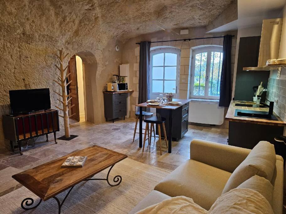 Charmante Maison Troglodyte Loire Valley Rochecorbon Extérieur photo